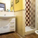 La Casina Di Rosi. Vivere Nell'antico Borgo.